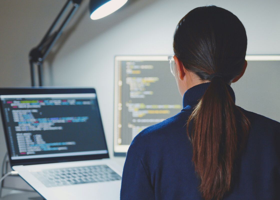 Person setting up an environment for machine learning and AI on a DataPacket’s GPU server